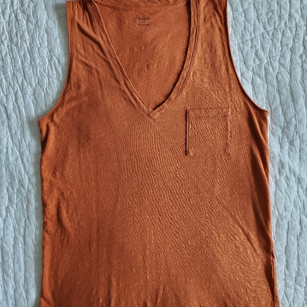 Madewell v neck pocket tank